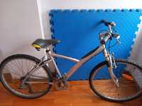 Vendo bicicleta semi nova