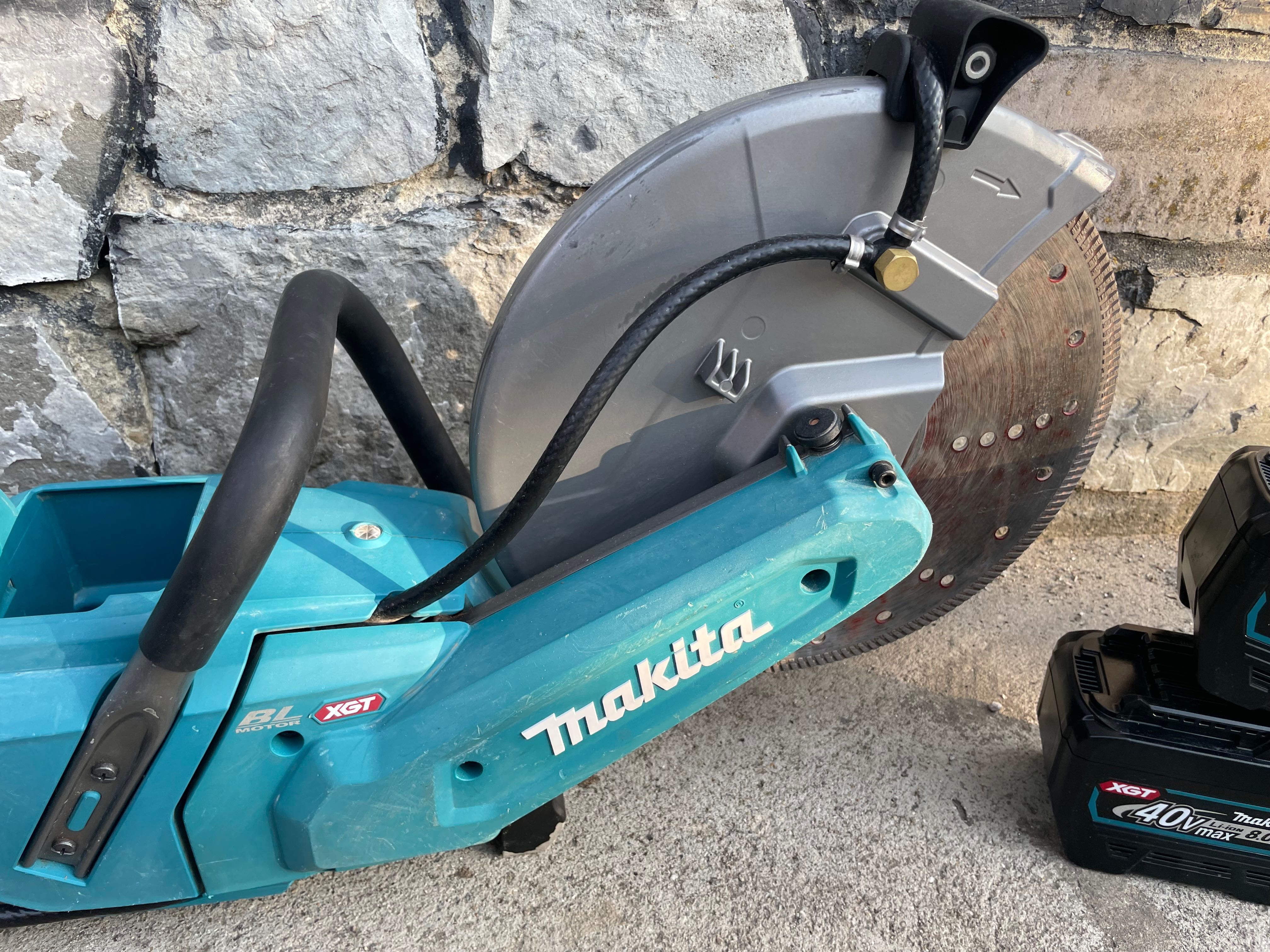 Makita CR004G XGT 40V MAX 305mm/різак акумуляторний макіта 40в