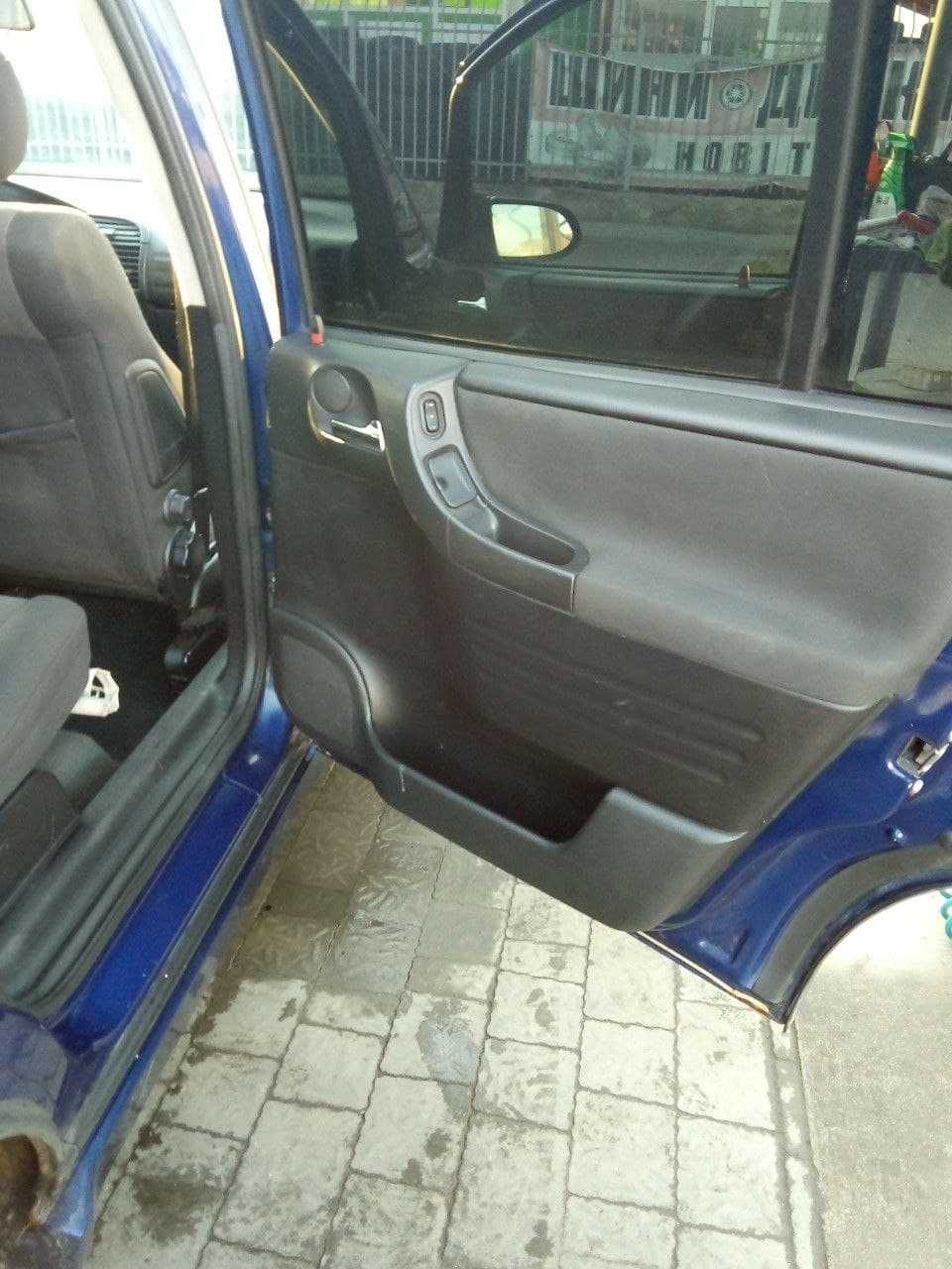Продам опель зафира 2004. (2.0DTI)