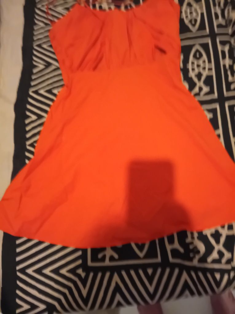Vestido curto vermelho coral