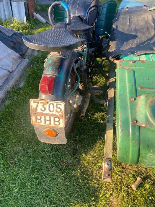 Мотоцикл 750. кубів . савецкий .