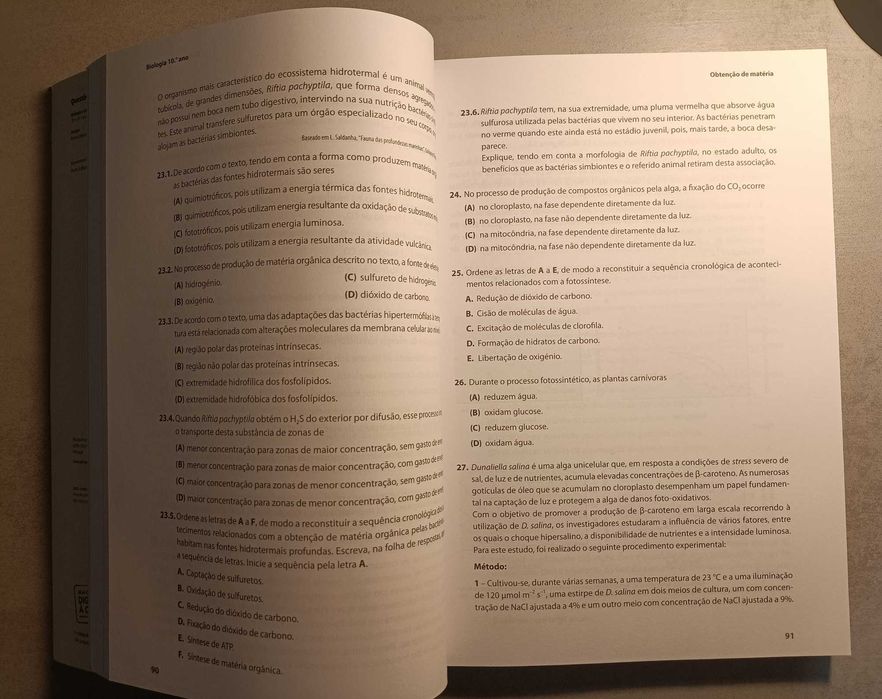 Manual de questões para exame de Biologia e Geologia. Questões do IAVE