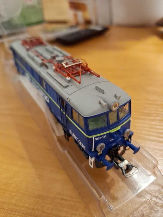 Sprzedam lokomotywe eu07