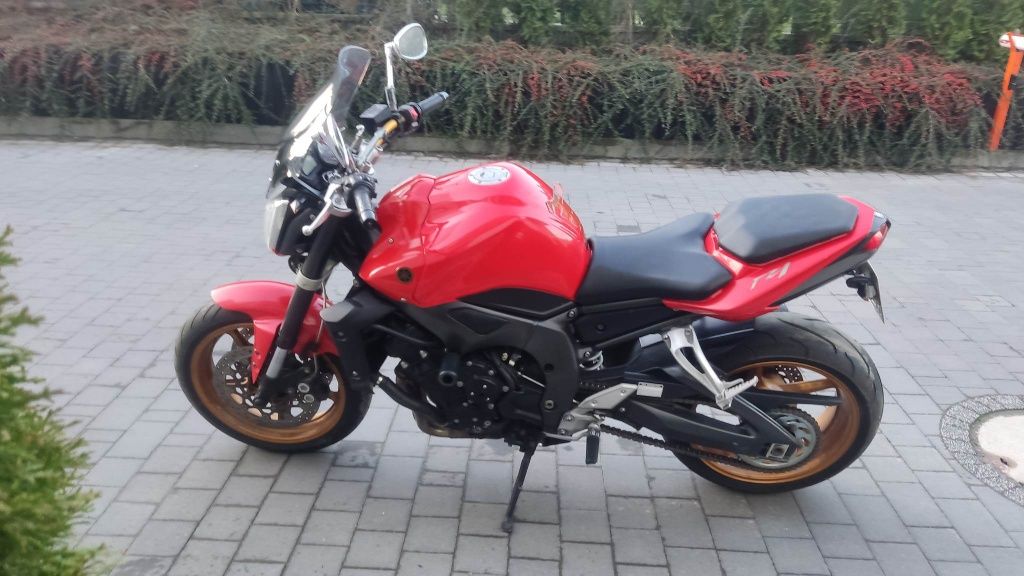 Yamaha FZ1n po dużym serwisie, niski przebieg 38k Fazer 1000 FZ 1 N