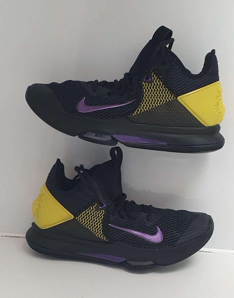 Nike buty męskie Lebron witness rozmiar 44,5