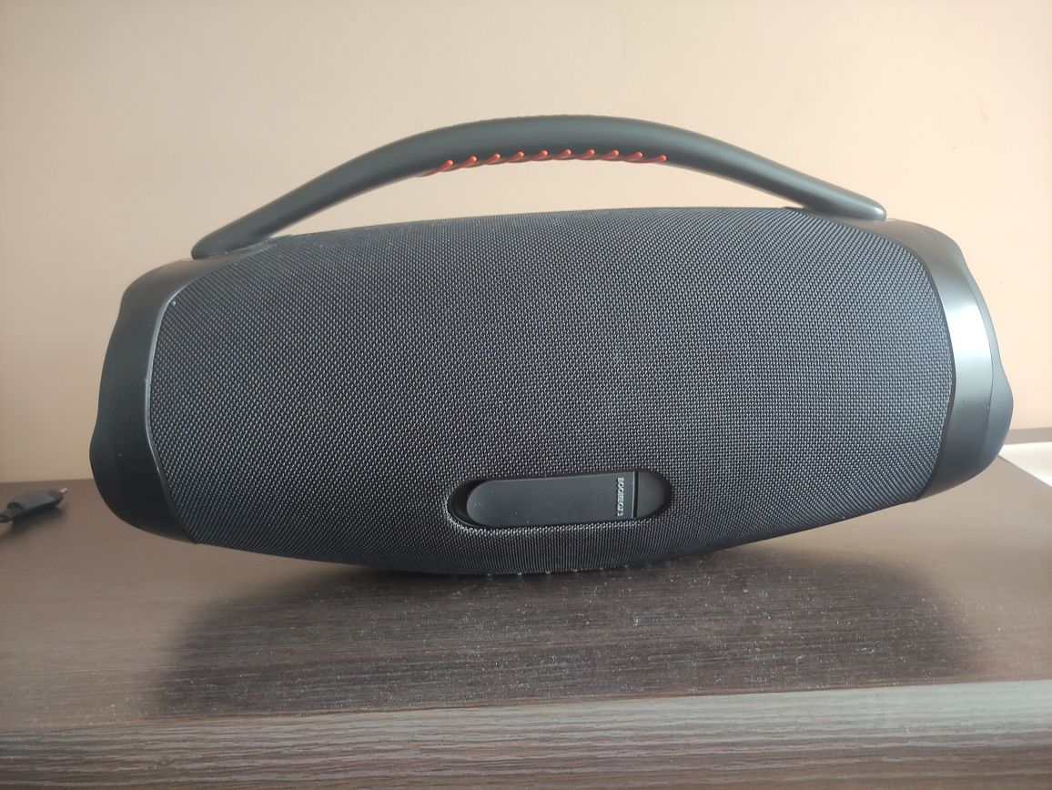 Продам JBL Boombox 3