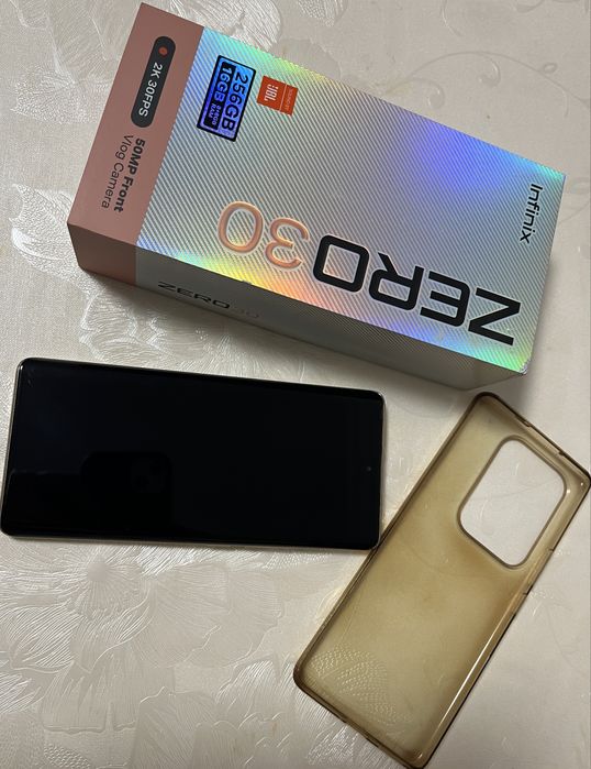 Смартфон Infinix zero 30 бу