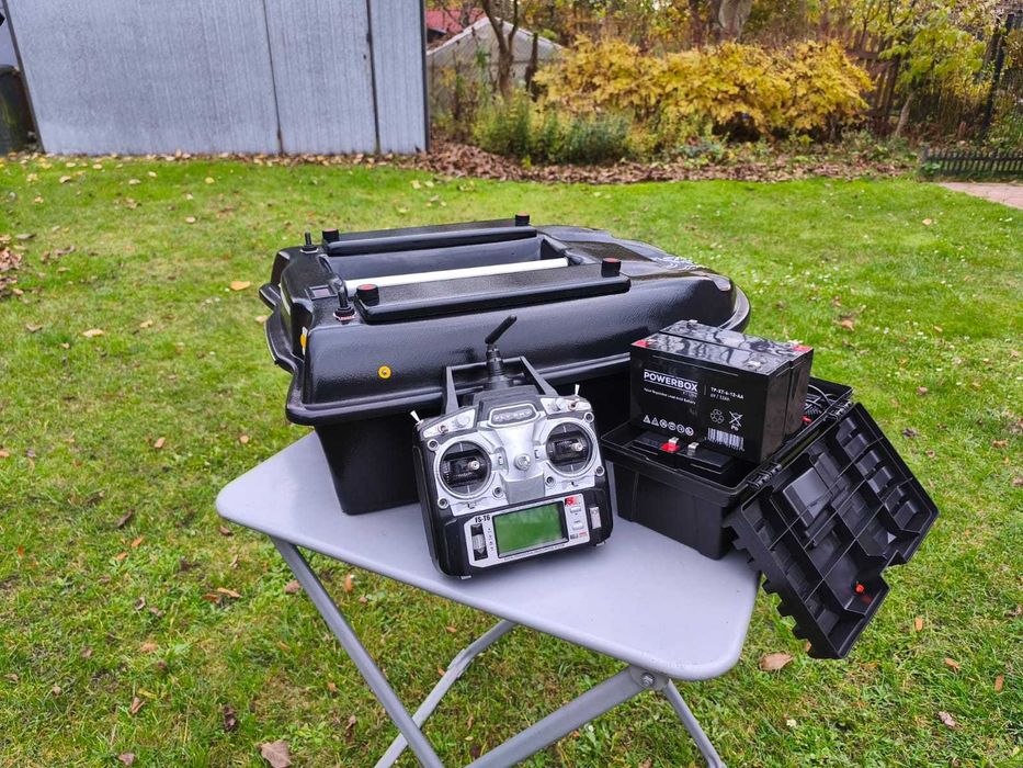 Fish Hunter łódka zanętowa