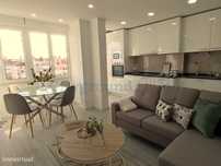 Apartamento T4 com excelentes áreas e acabamentos modernos