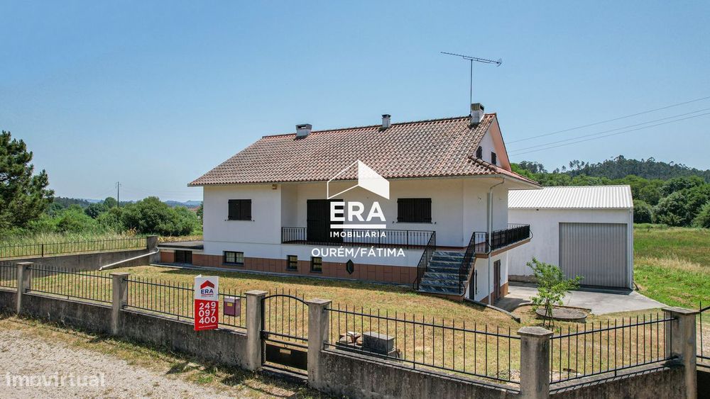 Moradia T6  num terreno de 4.500 m²