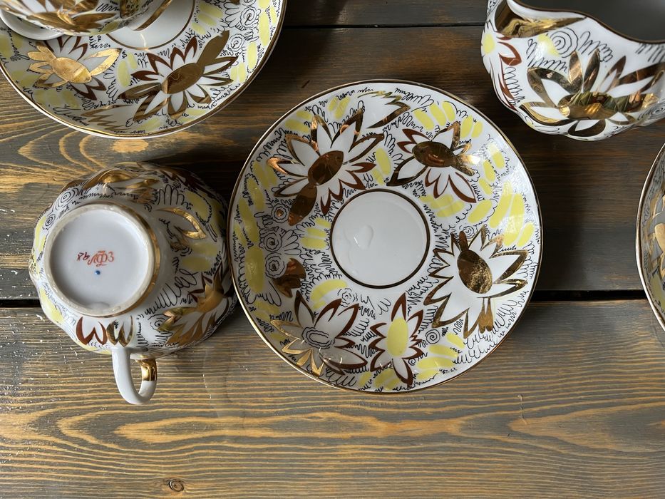 Чайный сервиз «Золотая ромашка» ЛФЗ. СССР.