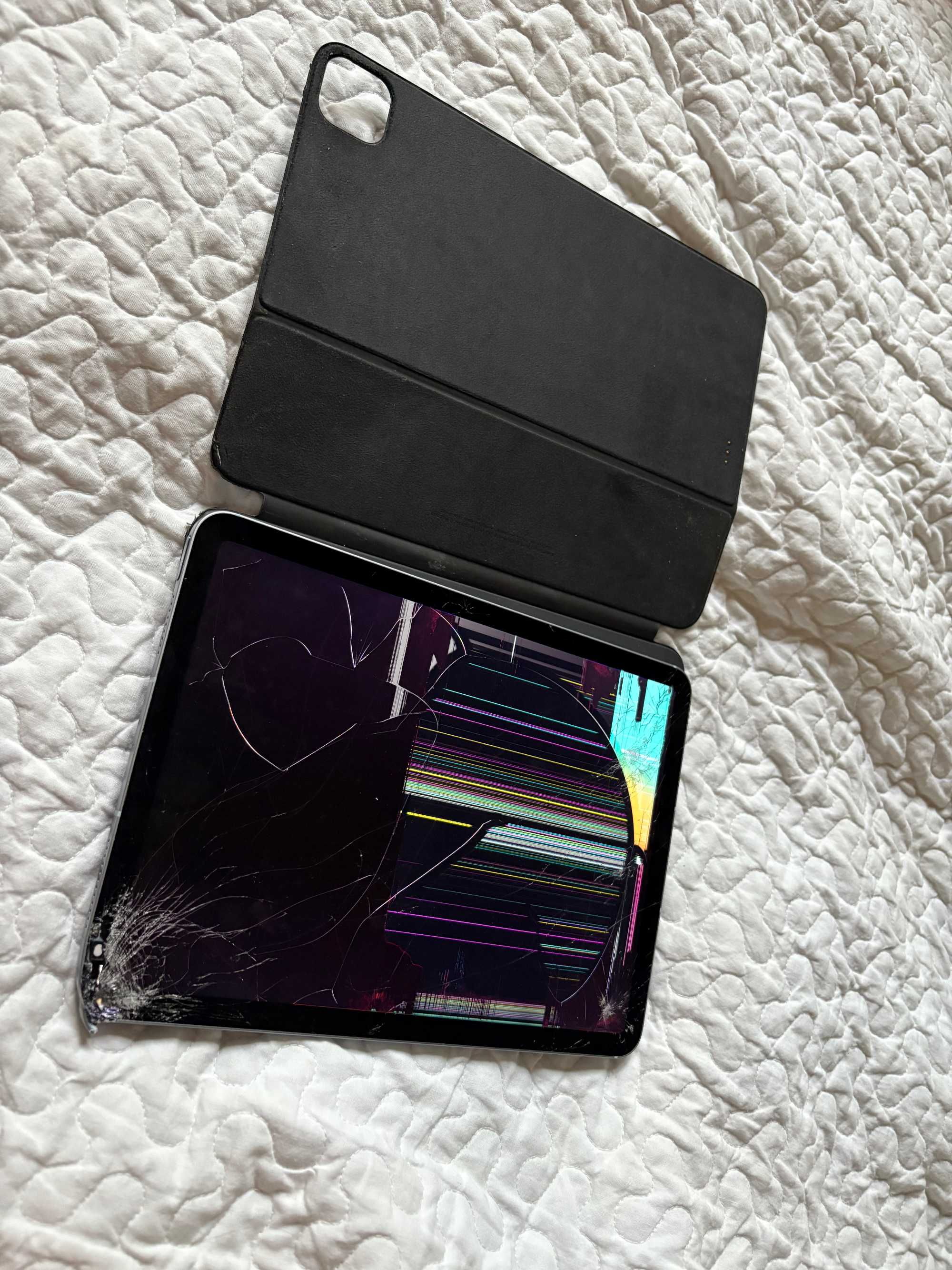 iPad Air 4 256GB cellular szary uszkodzony + oryginalne etui Apple