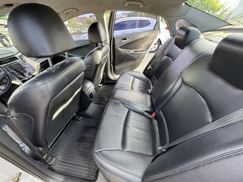 Продам машину Hyundai Sonata 2013 року