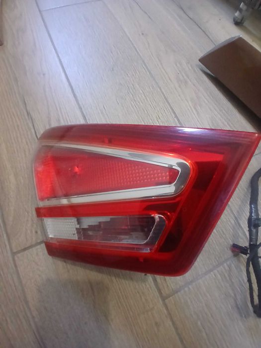 Czuiniki parkowania tył Ford