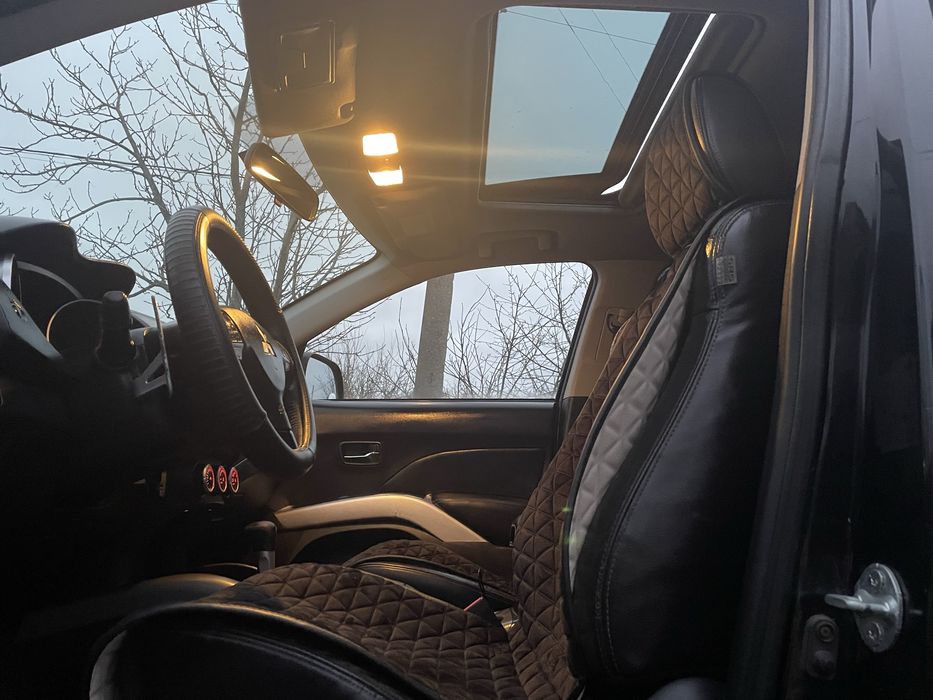 Mitsubishi Outlander 3.0 гаражне зберігання