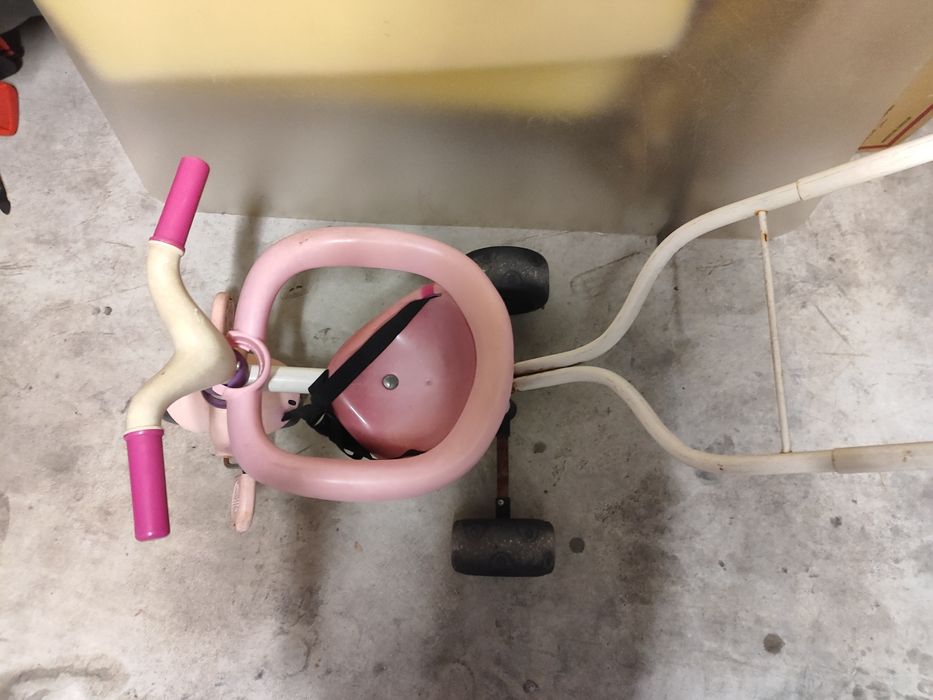 Triciclo com apoio para pai