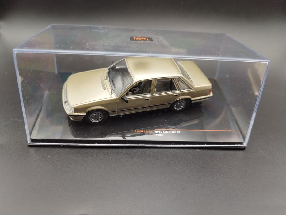 1:43 IXO Opel Senator A2 (1983), gold metallic model