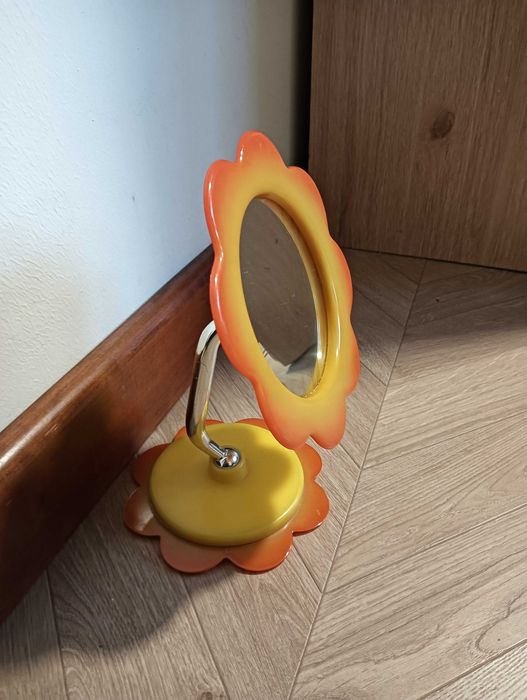 Lusterko kwiatek żółte PRL stojące dwustronne