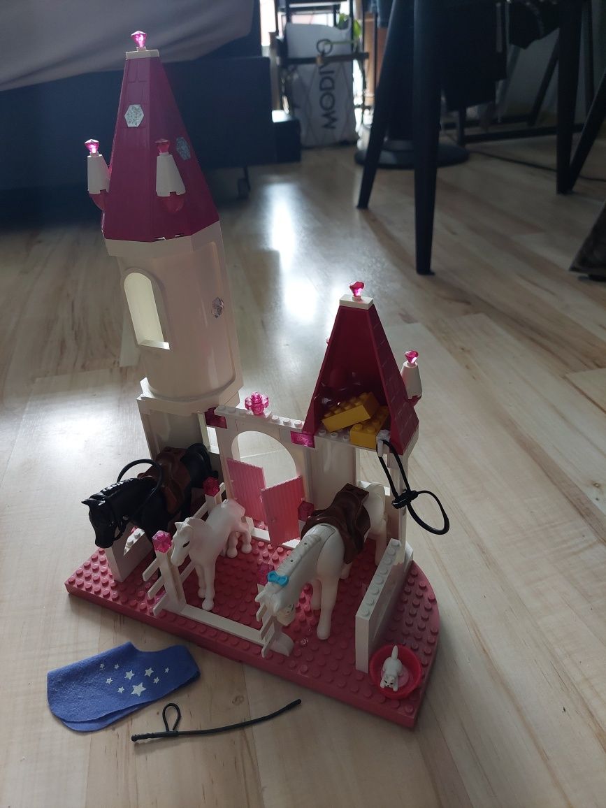 Klocki Lego Belville friends konie stajnia zamek karoca księżniczki