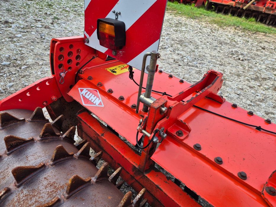 Agregat aktywny KUHN Hrb 302 3m Maxi Packer! Zęby 35cm