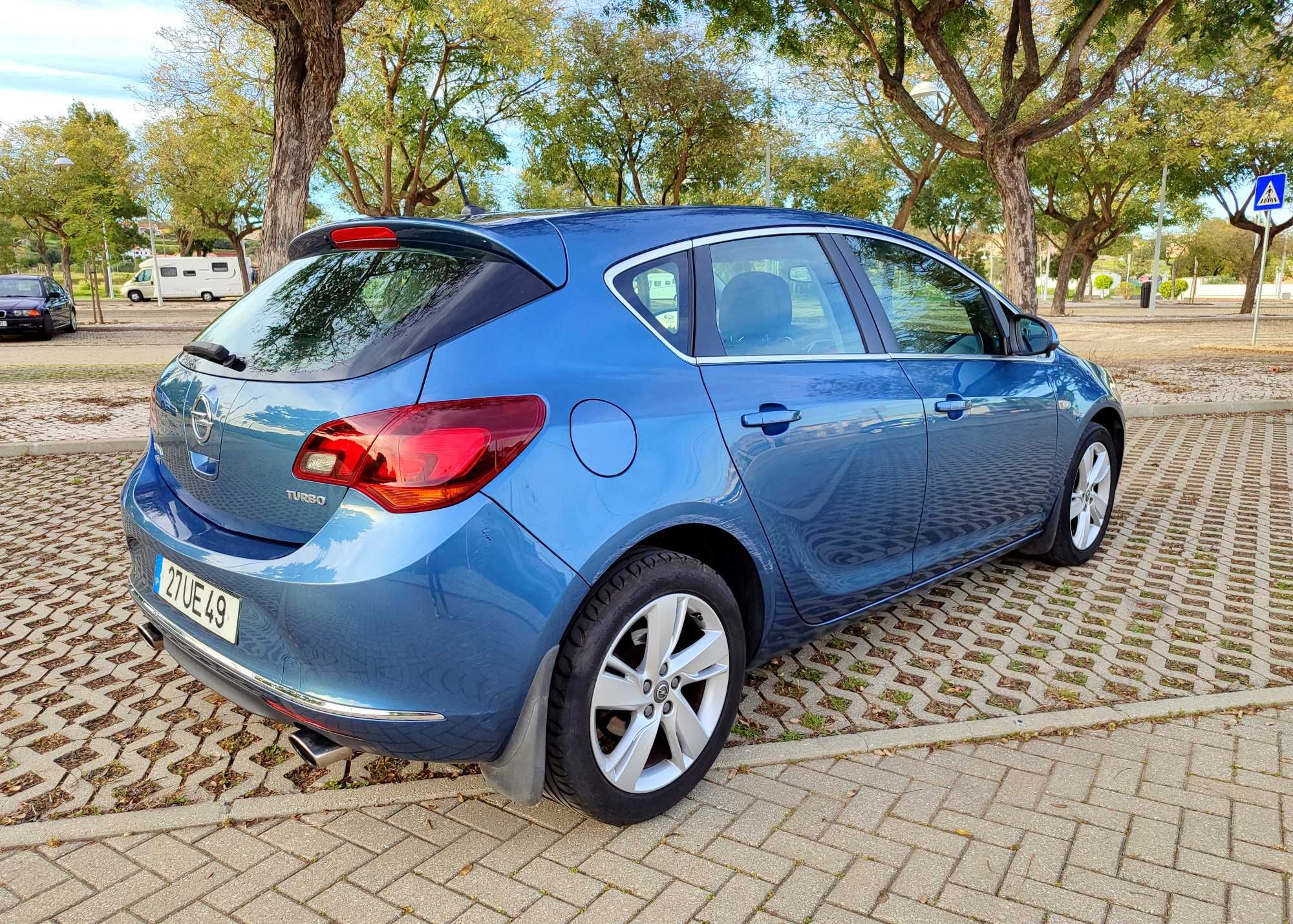 Opel Astra 1.4 SRI TURBO 140CV