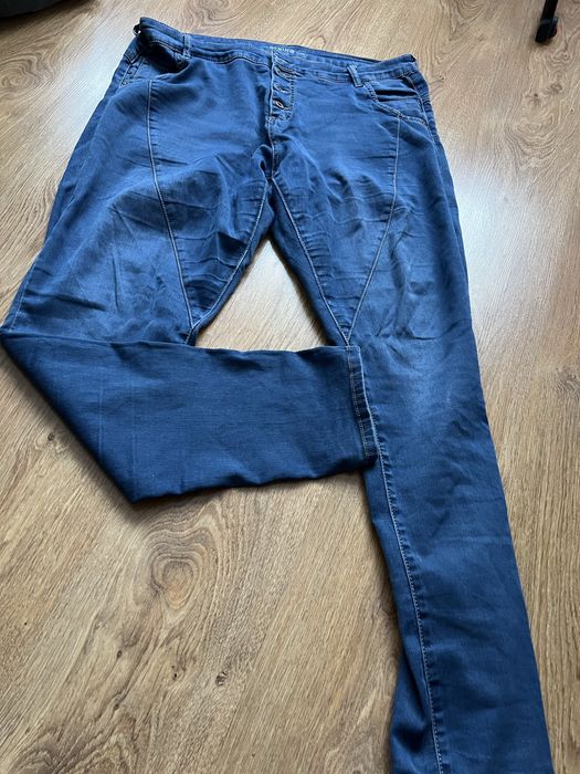 Paczka ubrañ  damskich 50-52