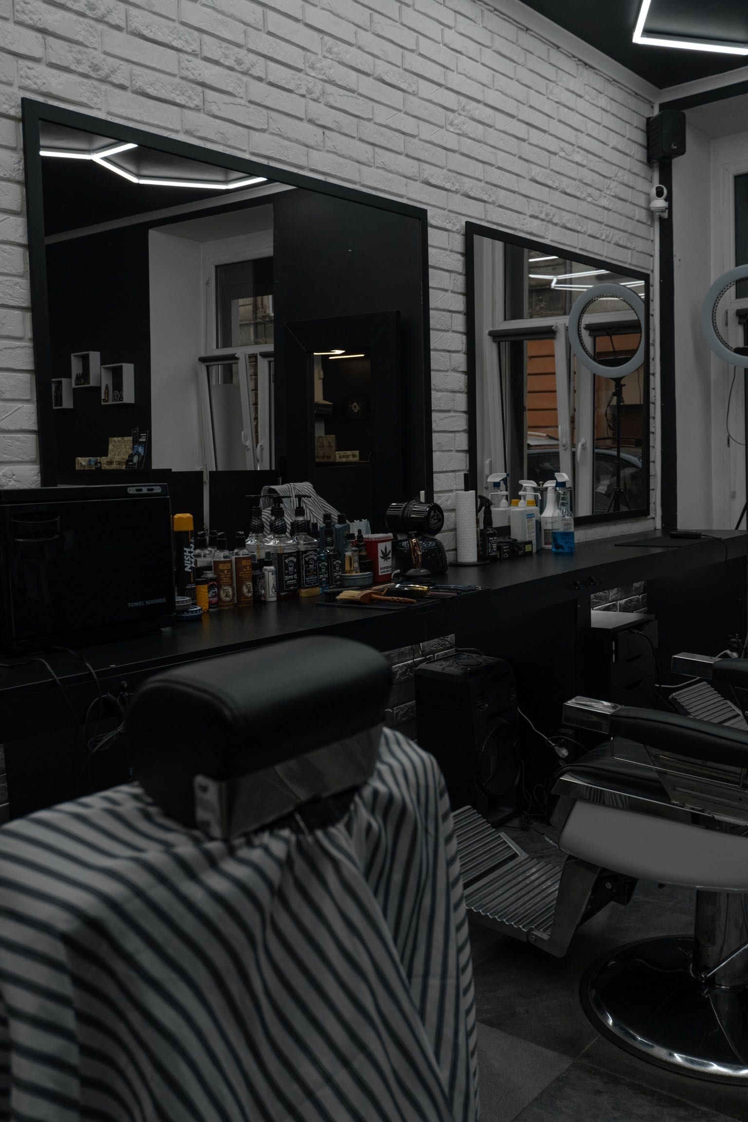 Sprzedam gotowy biznes barbershop / NISKI CZYNSZ