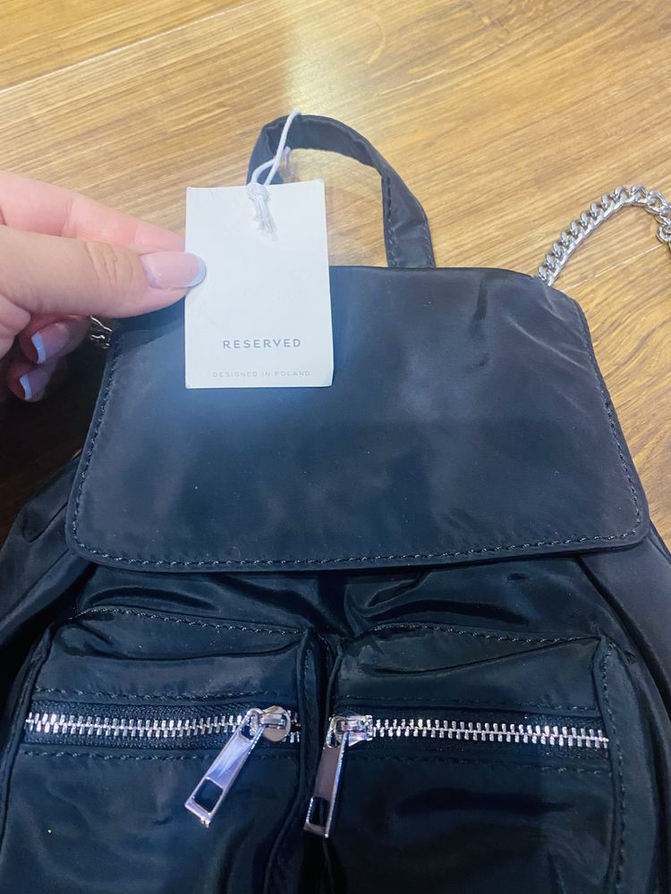 Новый черный рюкзак на цепочках Reserved