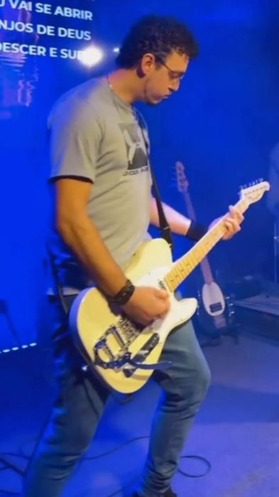 Aulas de guitarra Prof° Fernando Brisola