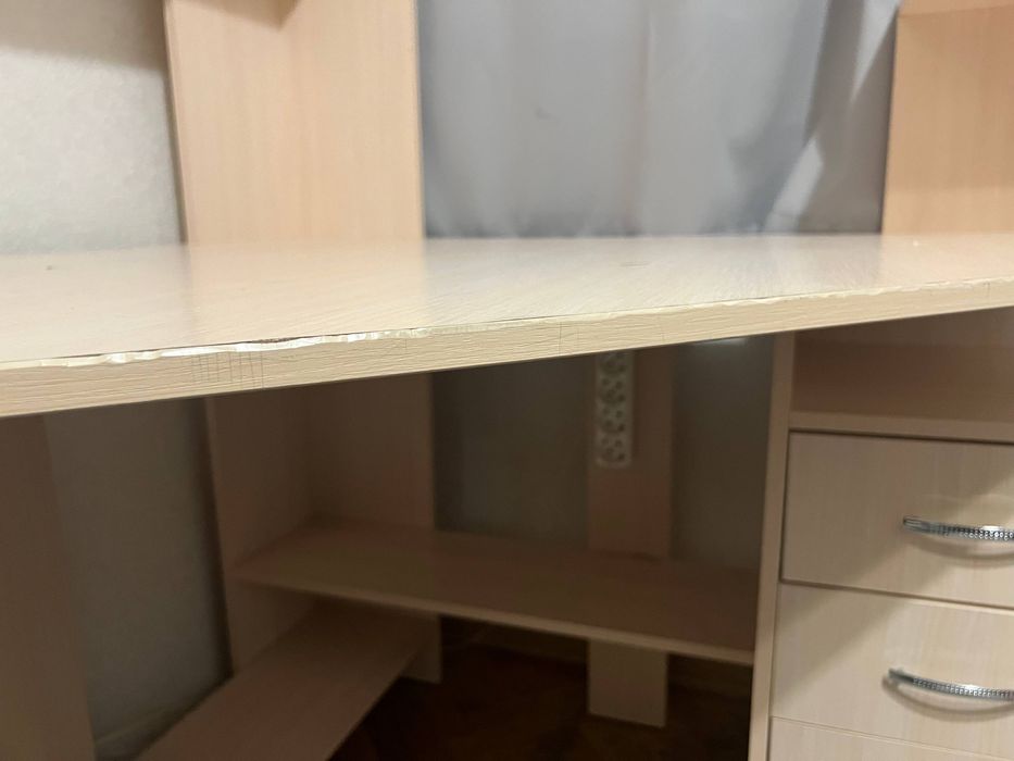 Письмовий кутовий стіл