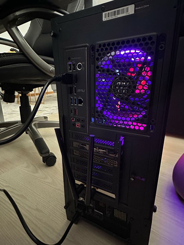 MSI MAG Forge 100R Preta