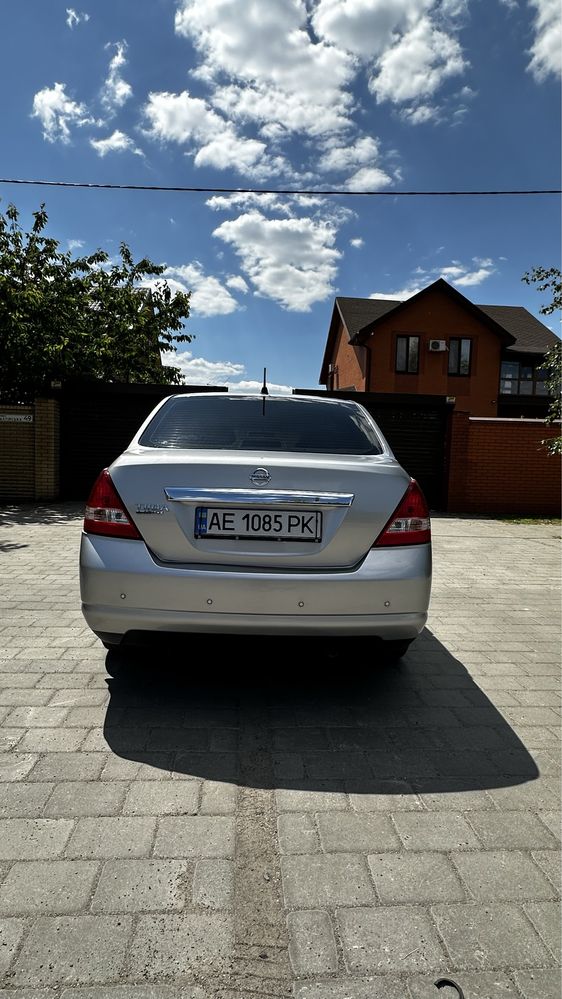 Nissan Tiida автомат 2008