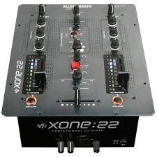 Allen & Heath XONE 22 DJ mixer микшер и карта Traktor Audio 2