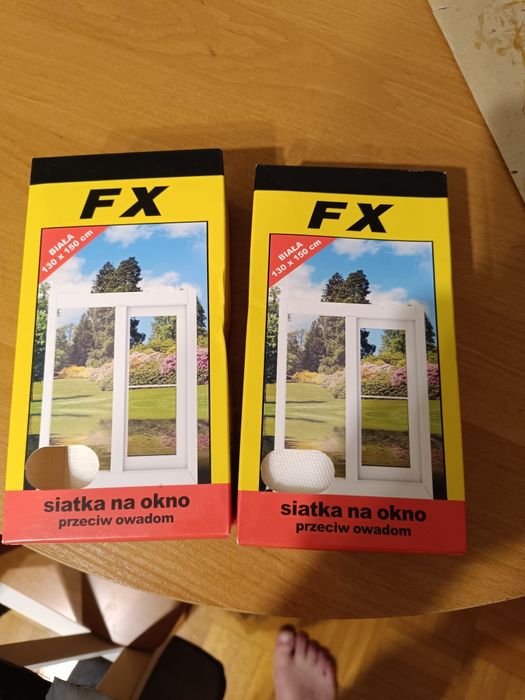 Siatka na okna przeciw owadom