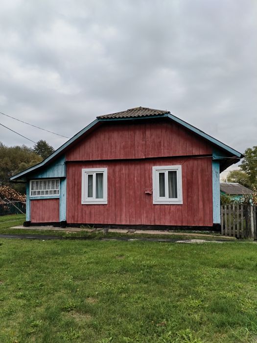 Продається доглянутий деревяний будинок в селі Доброва
