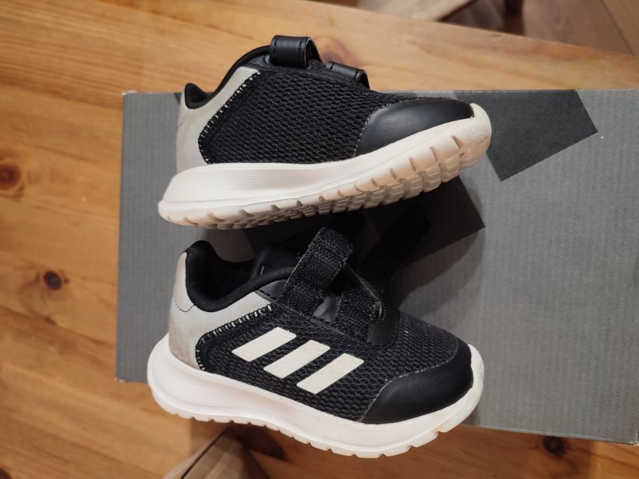 Кросівки Adidas 20 розмір