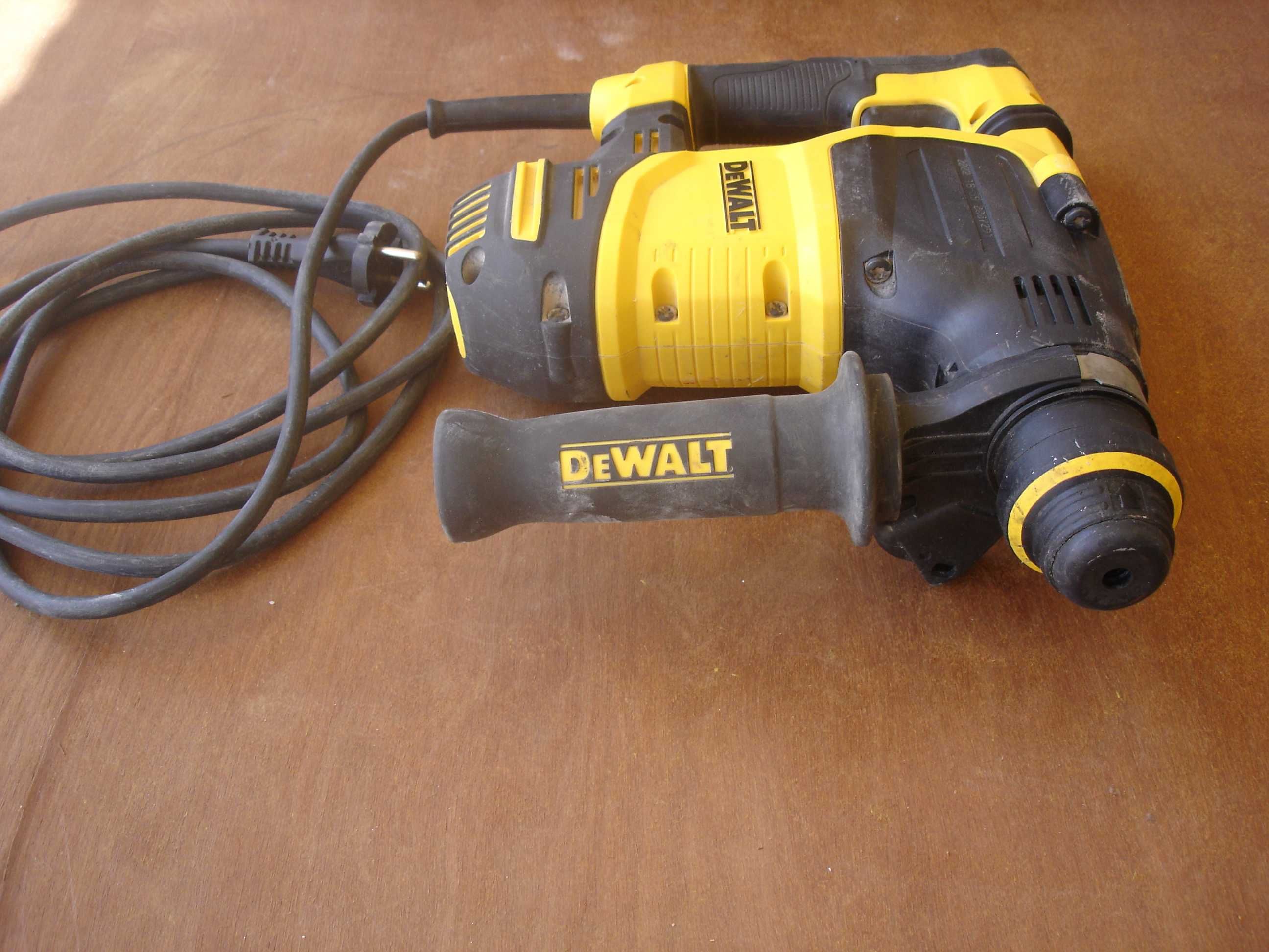 Torna DEWALT D25333