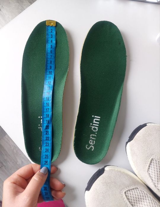 Кросівки чоловічі