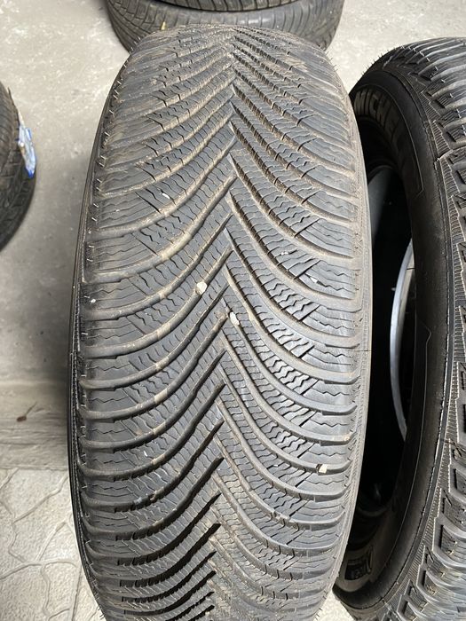 Шини 215 65R17 99H Mechelin Alpin 5