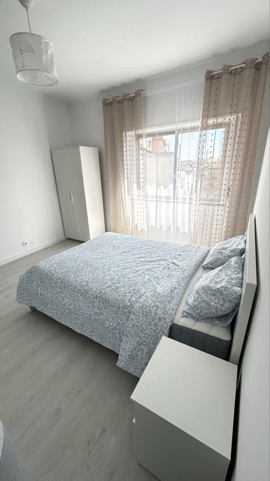 Aluguer quarto suite(wc privado) Amadora