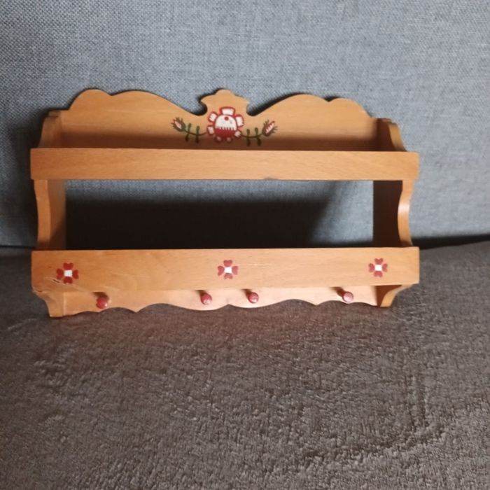 Drewniana półeczka kuchenna