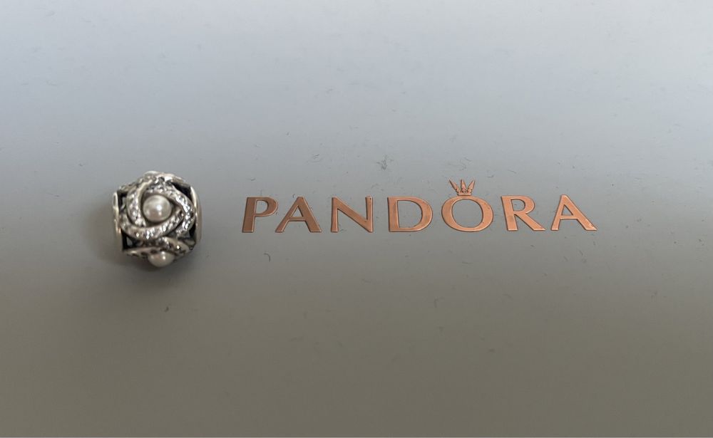 Oryginalny charms Pandora