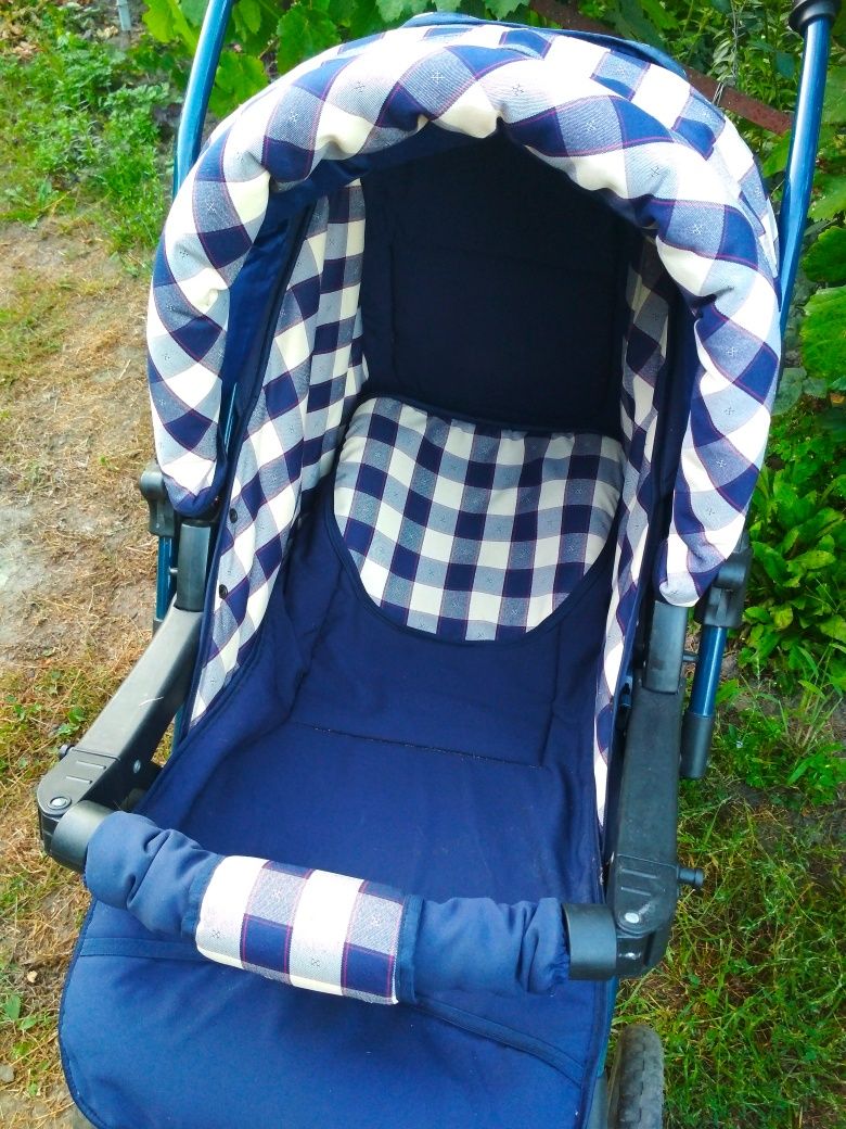 Детская коляска синяя