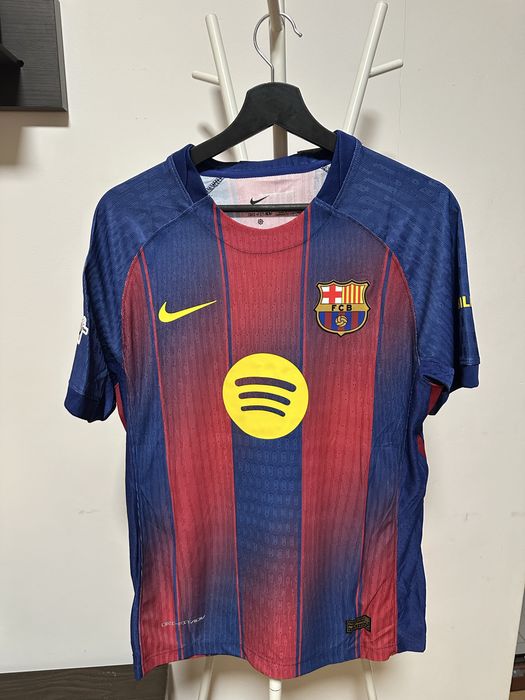 Koszulka pilkarska FC Barcelona sezonu 25/26 z nazwiskiem Lewandowski