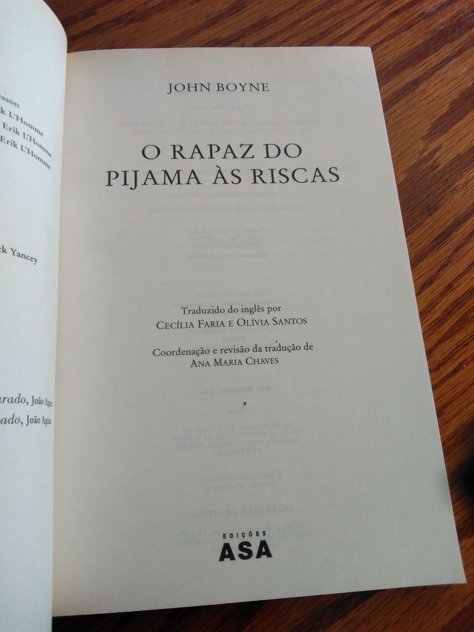 O rapaz do pijama às riscas
