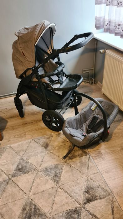 Sprzedam  wózek i nosidełko dziecięce