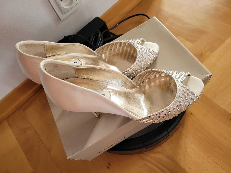 Dune London ślubne 39