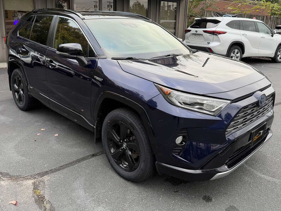 Toyota RAV4 Hybrid      2019