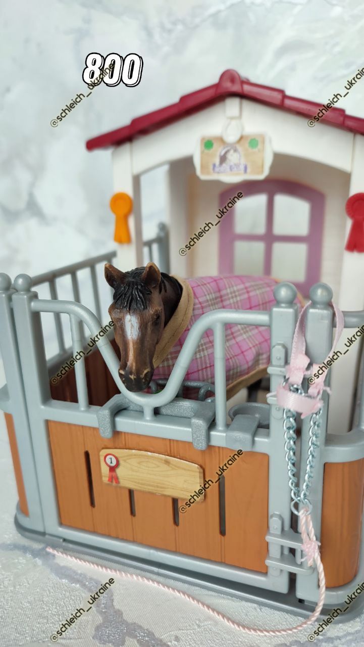 різноманітні фігурки Schleich