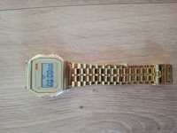 Złoty zegarek vintage retro